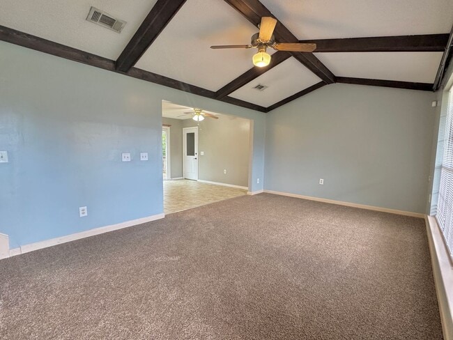 Photo - MOVE-IN READY!  [PET FRIENDLY]