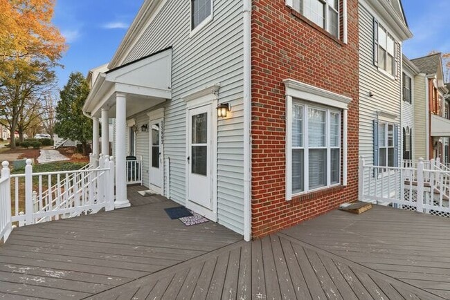 Photo - 15663 Viewpoint Cir