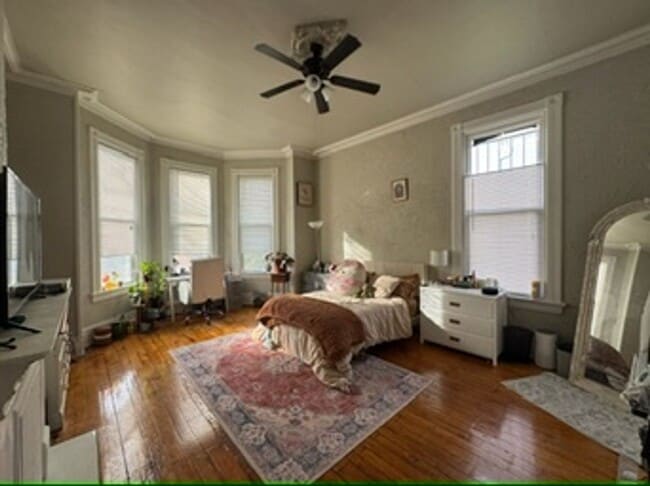 Building Photo - 26 Conklin St Unit 1