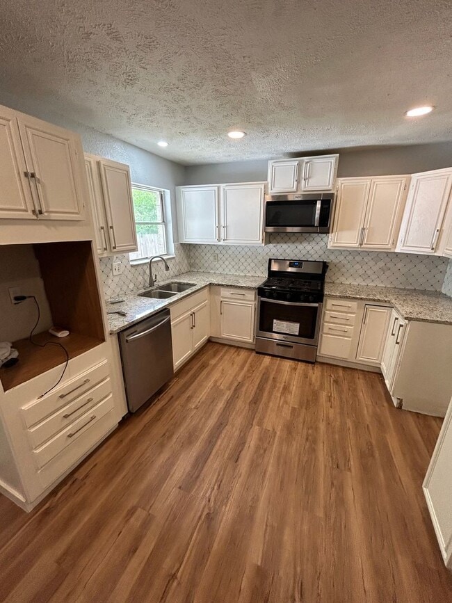 Photo - 2750 Ridgewood St