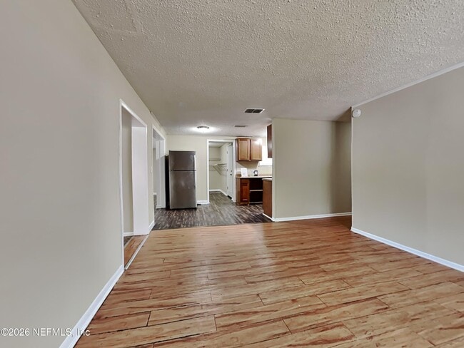 Photo - 5226 Timawatha Ave