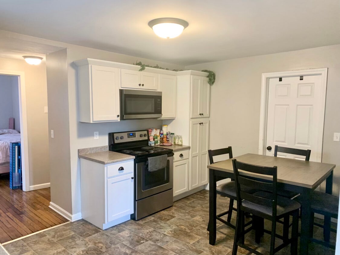 Photo - 59 West St (Vernon, CT)