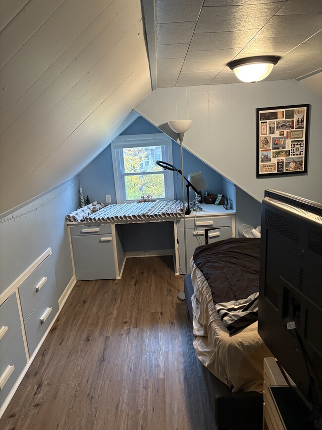 Photo - 1530 Snyder Rd