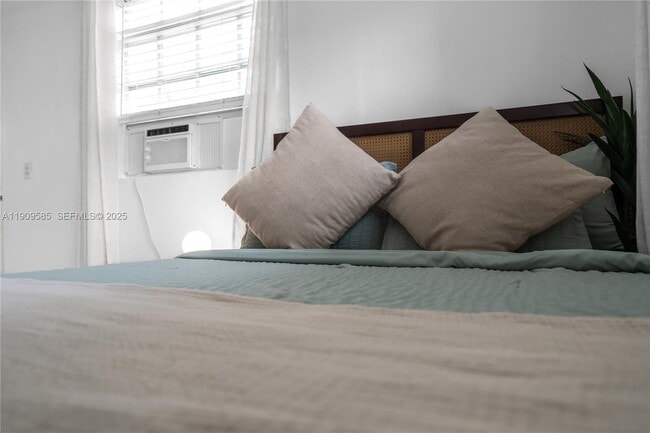 Photo - 2972 NW 15th St Unit 2