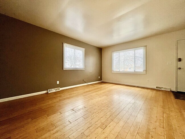 Four Bedroom Duplex in Southeast Grand Rapids Rental - House Rental in
