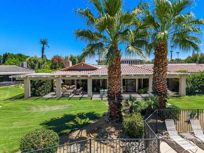 Photo - 5 Stanford Dr