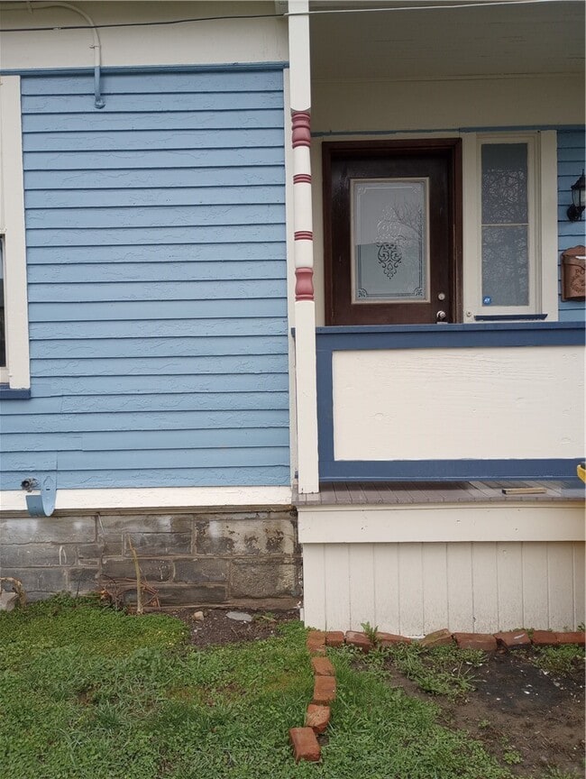 Photo - 364 W Gray St