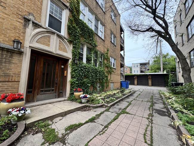 Photo - 2050 W Farwell Ave Unit G
