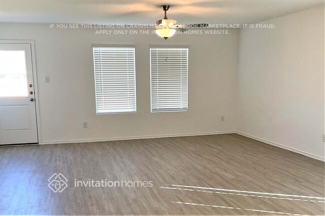 10229 Hackberry Spg Wy