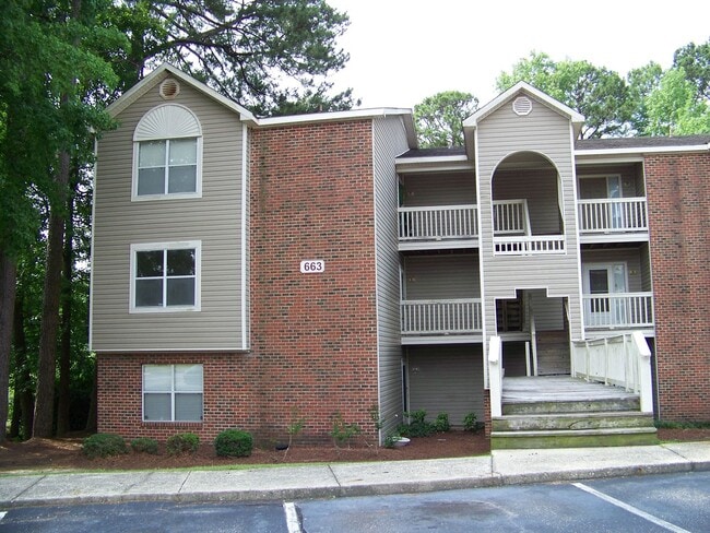 Building Photo - BARTON'S LANDING