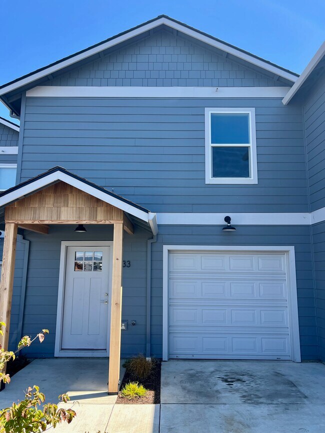 Building Photo - 233 Dano Dr