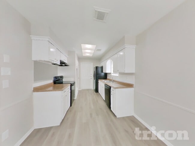 Photo - 16311 Green Shade Dr