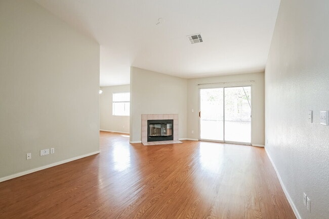 Photo - 4705 Wild Oak Way