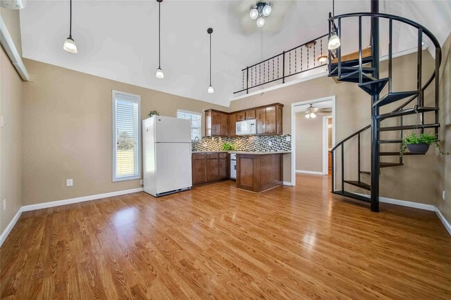 Photo - 27016 FM2978