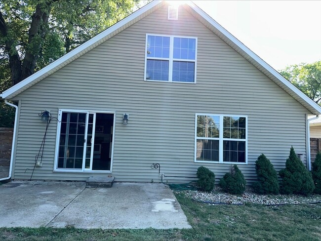 Available for Rent: 2 Bedroom/1.5 Bathroom... - Available for Rent: 2 Bedroom/1.5 Bathroom... House