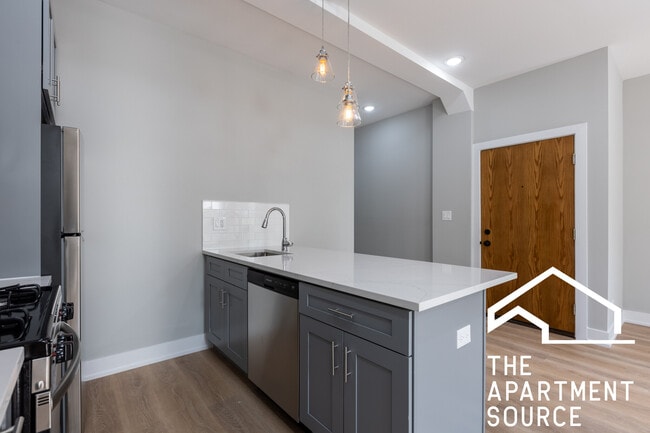 Photo - 454 W Belden Ave Unit b206