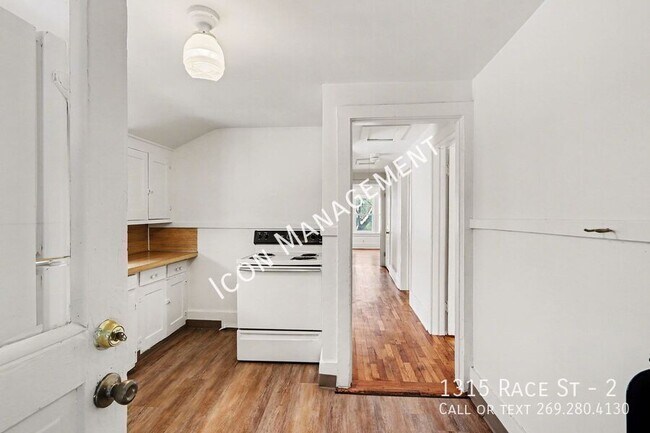 Photo - 1315 Race St Unit 2