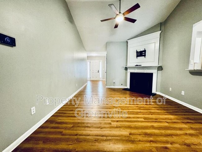 Photo - 603 Fairview Lake Way