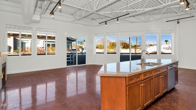 Photo - 7039 E Main St