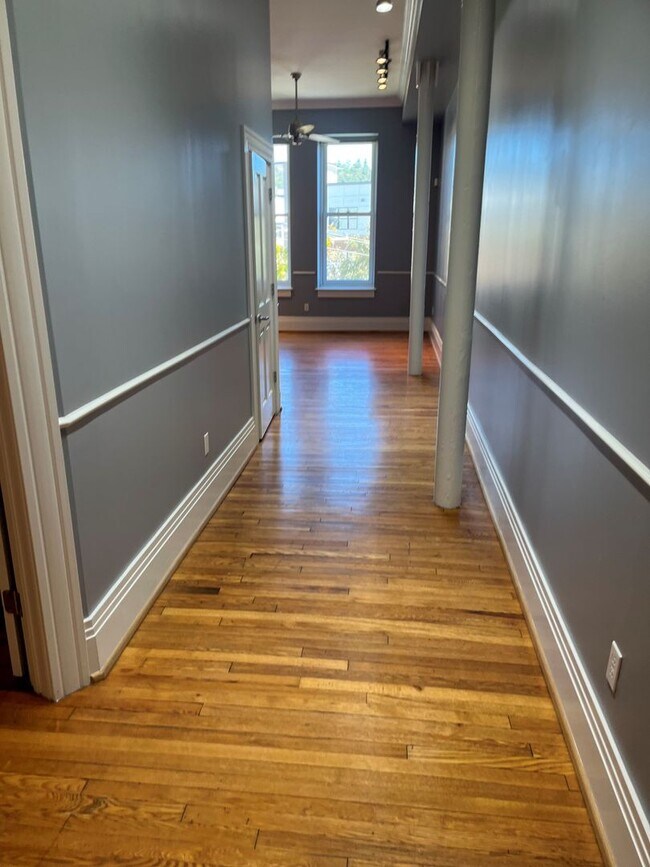 Photo - Available Condo in the Heart of Downtown A... Unidad 203