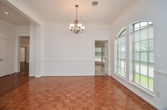Photo - 1631 Berkoff Dr