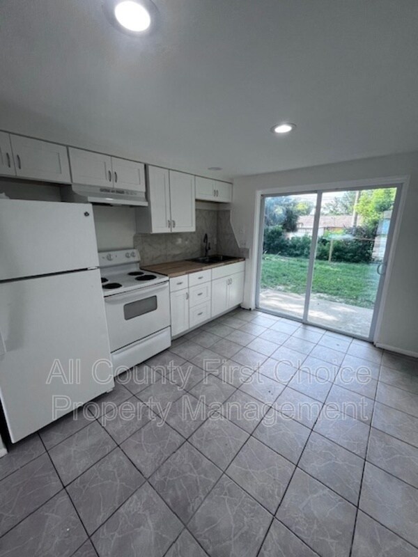 Photo - 6122 Indiana Ave