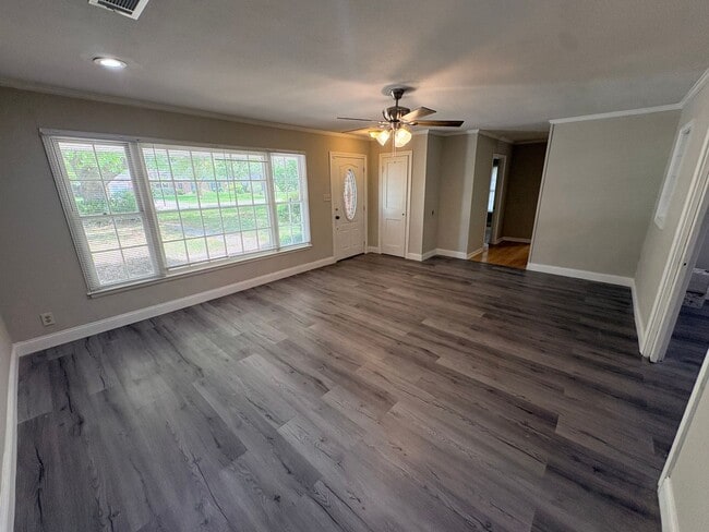 Photo - 2406 2nd Ave