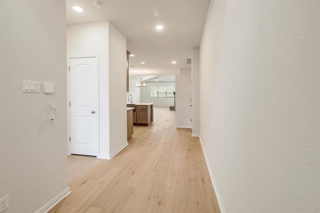 Photo - 308 Castlefields St