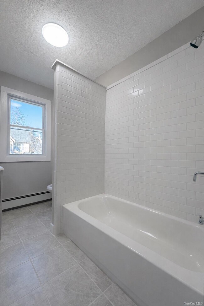 Photo - 440 N Main St