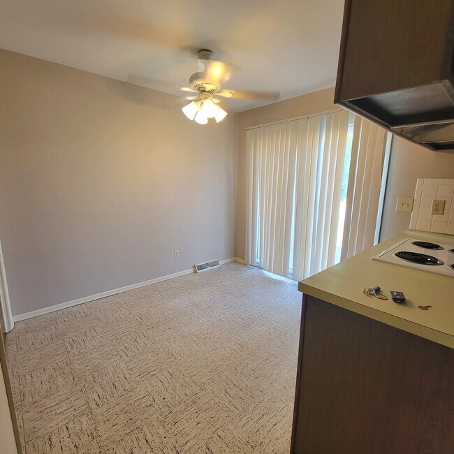 Photo - 1359 Chippewa Dr