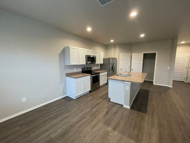Move Into Savings This Labor Day! 6 Weeks Rent-Free — Sign by 9/15 | Spacious 4-Bed, 2.5-Bath Hom...