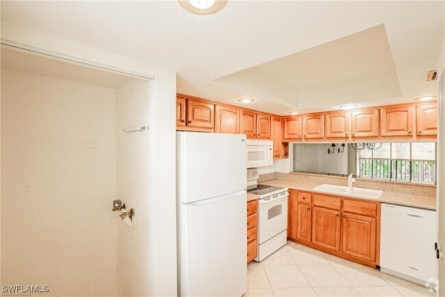 Building Photo - 15126 Parkside Dr Unit 104 Rental