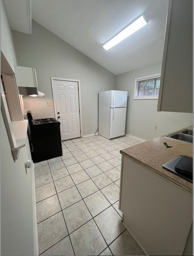 Photo - 209 Geneva St Unit 209-C Geneva Street