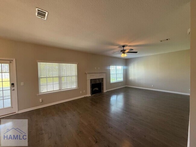 Photo - 50 Huntington Dr