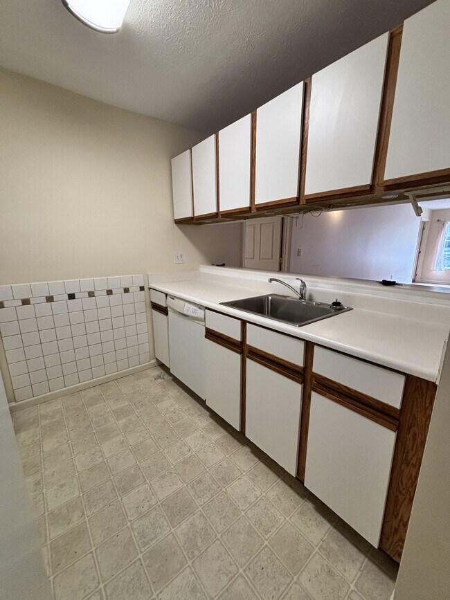 Photo - 1101 University Commons Dr