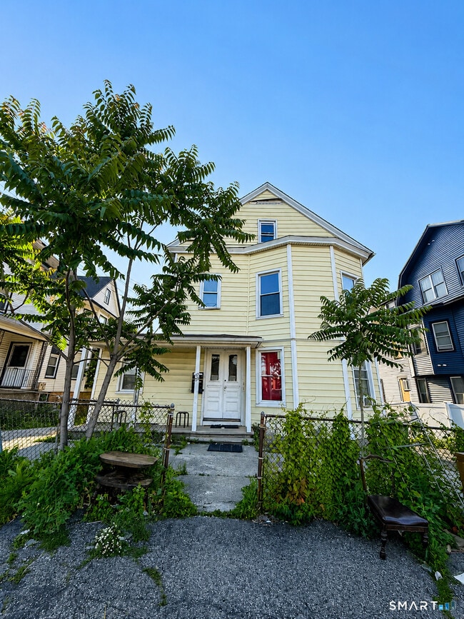Building Photo - 271 Vine St Unit 3
