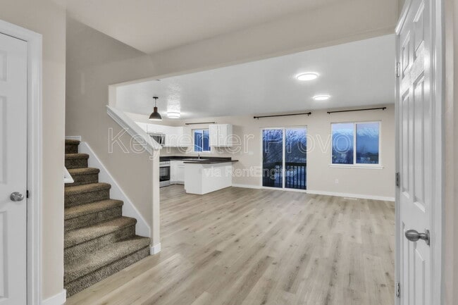 Building Photo - 2004 Churchill Dr