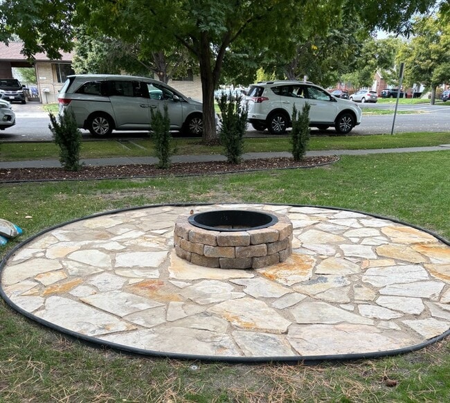Photo - 488 N 400 E