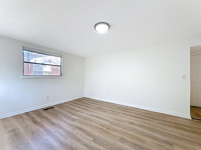 Photo - 5330 Quan Dr