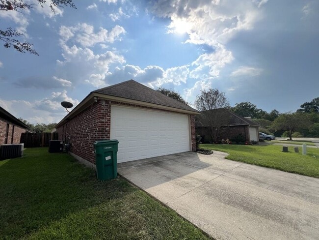Photo - 2568 Middletowne Dr