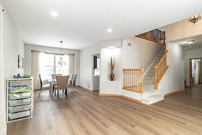 Photo - 276 Pembrook Ln