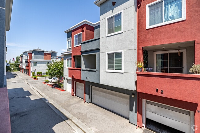 Magnolia Court Townhomes