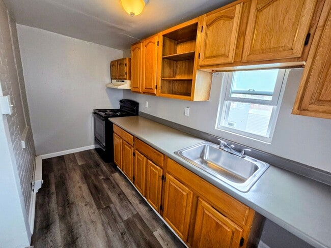 Photo - 430 W Turner St Unit 2B