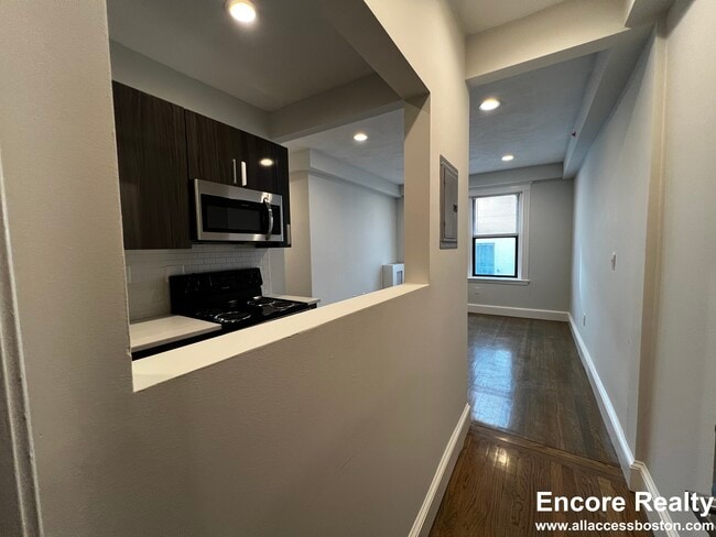 Photo - 11 Peterborough St Unit 4