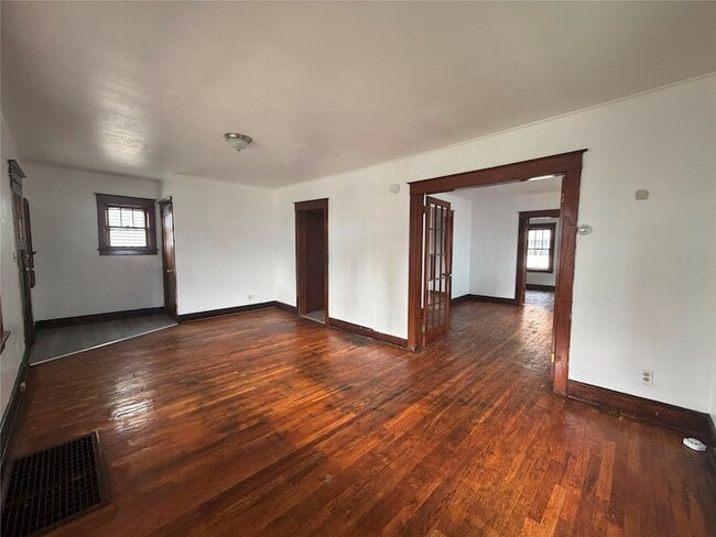 Photo - 79 Baker St Unit 1