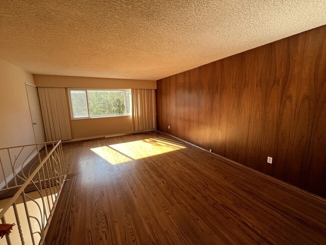 Photo - 775 Miller Ave