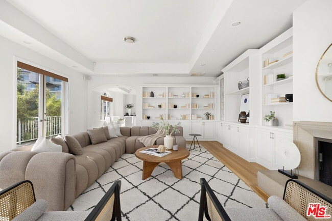 Photo - 1939 Stradella Rd