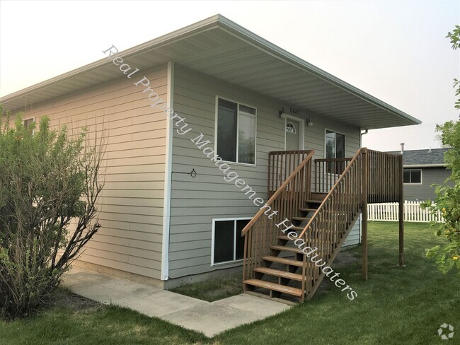 Building Photo - 3 Bedroom 1 1/2 Bath House For Rent