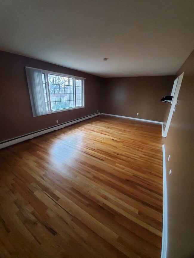 Photo - Charming 2 Bedroom, 1 bath- Lyncourt