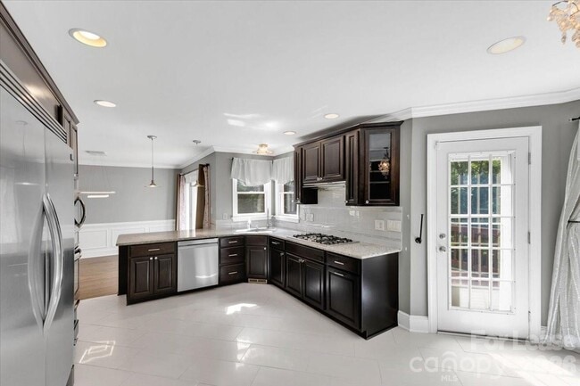 Photo - 3112 English Sparrow Ln